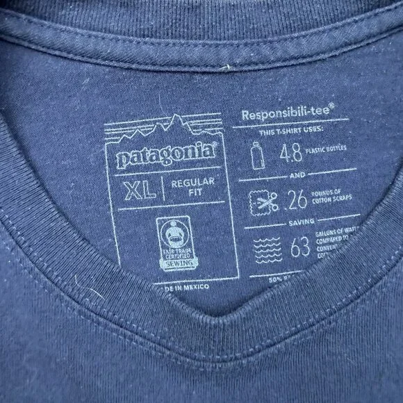 Patagonia Men’s Navy Blue Long Sleeve P-6 Logo Responsibili-Tee Size Extra Large - Picture 4 of 6